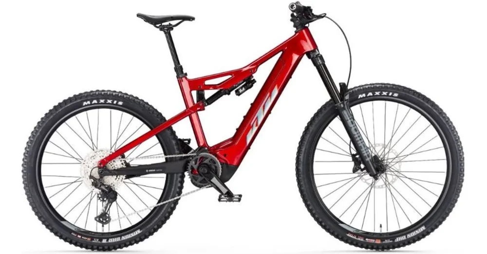Gyors kiszállítás KTM MACINA PROWLER ELITE CHROME RED (CHROME+ORANGE+BLUE) 2023 FÉRFI ELEKTROMOS ÖSSZTELESZKÓPOS KERÉKPÁR