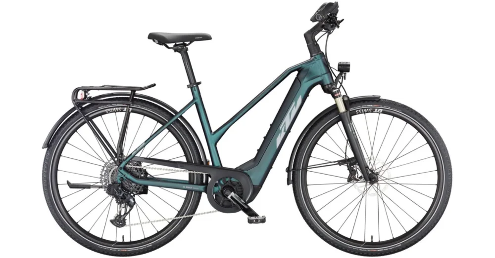 KTM MACINA SPORT 710 GREEN PURPLE FLIP MATT(SILVER+BLUE) TRAPÉZ 2023 NŐI ELEKTROMOS TREKKING KERÉKPÁR Korlátozott ajánlat