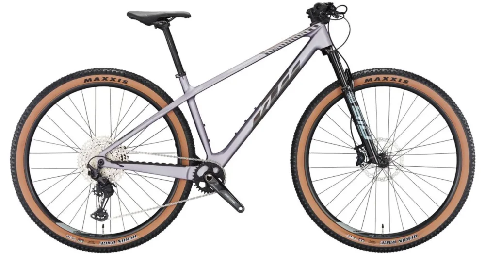 Vedd meg most KTM MYROON GLORIOUS LAVENDER MATT (CHROME GLOSSY) 2023 NŐI MTB KERÉKPÁR