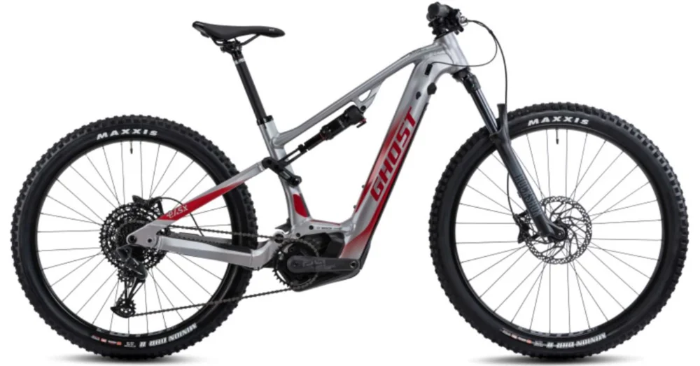 Korlátozott ajánlat GHOST E-ASX 130 UNIVERSAL B750 LIGHT GREY/RED 2024 FÉRFI ELEKTROMOS ÖSSZTELESZKÓPOS MTB KERÉKPÁR