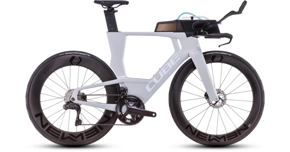 Exkluzív ajánlat CUBE AERIUM C:68X RACE FOGGREY´N´WHITE - 2026 - ORSZÁGÚTI/TRIATLON KERÉKPÁR - M