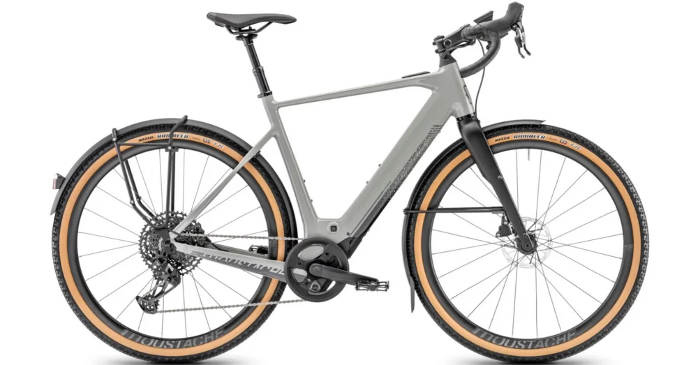 MOUSTACHE SAMEDI DIMANCHE 29.4 GRAVEL +EQ PEBBLE GREY 2025 FÉRFI ELEKTROMOS GRAVEL KERÉKPÁR Árcsökkenés