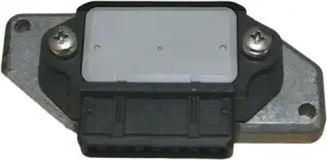 Volvo Ignition control module OEM ref 1208038 1208052 1208056 1208243 1332584 3501921 594551 6156582 240 340-360 740 Volvo onderdeel nr 1208033_B Olcsó
