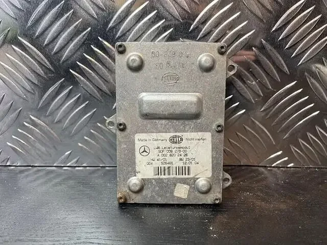 Xenon module van een Mercedes E-Klasse Csak ma