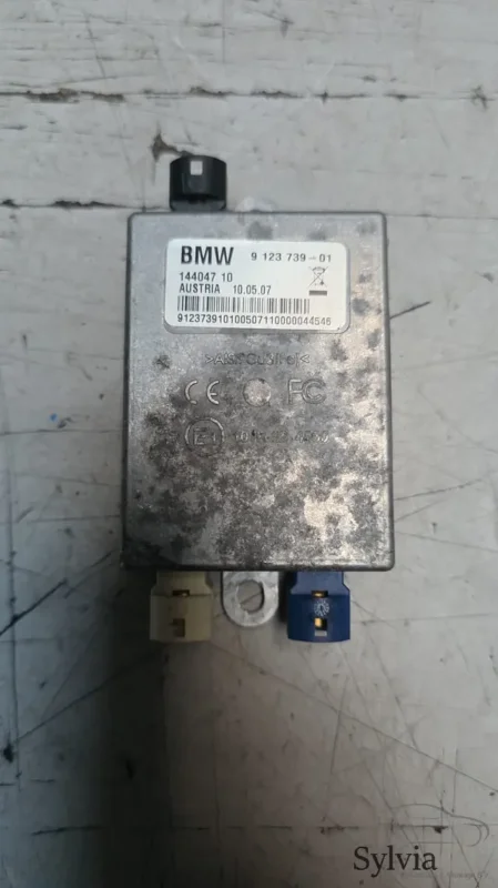 Árengedmény USB hub module BMW 1 / 3 / Z4 / X5 / X6 serie E8x E9x E89 E70 E71 E72 84109123739 9123739