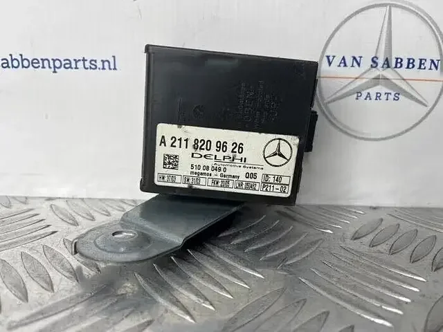 Szuper ajánlat Alarm module van een Mercedes E-Klasse