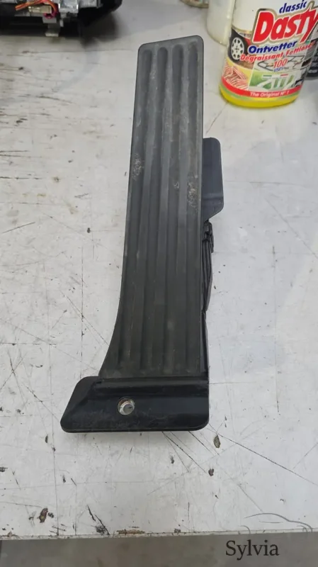 Gaspedaal electrische Automaat BMW 1 / 2 / 3 / 4 / X1 / X3 / X4 / X5 / X6 / X7 / Z4 35426786588 6786588 35426853175 6853175 Exkluzív ajánlat