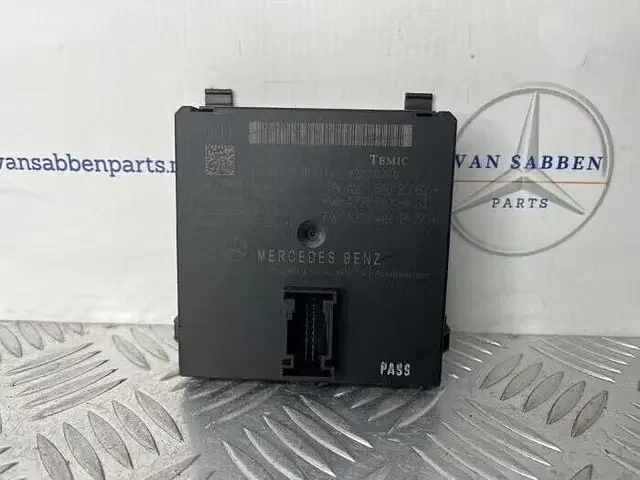 Akciós ár Gateway module van een Mercedes S-Klasse