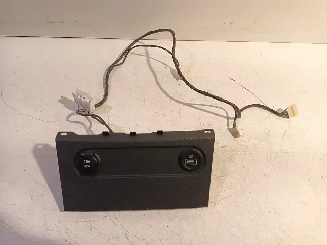 Aansluiting voor 12 volt Hyundai Santa Fe Expressz szállítás
