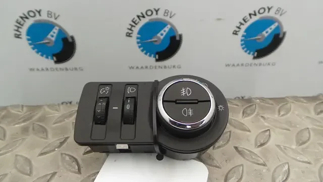 OPEL ASTRA SRI SCHAKELAAR DIVERSE 13268695 2015 Azonnal elérhető