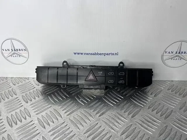 Outlet Paniekverlichtings Schakelaar van een Mercedes Vito
