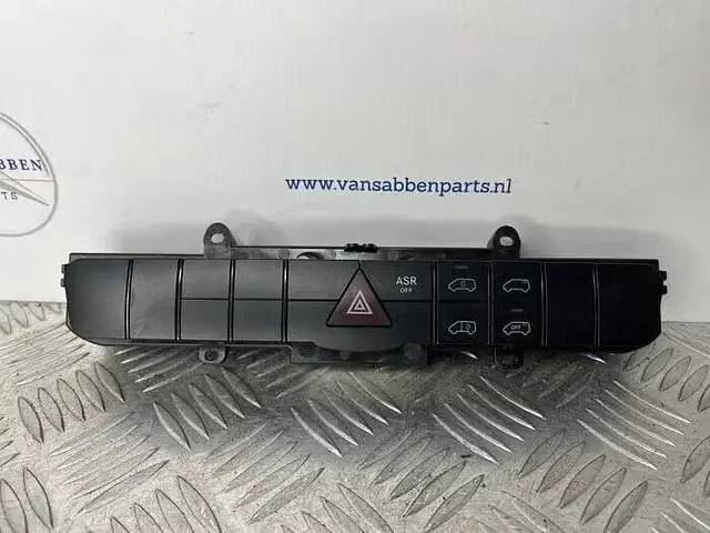Paniekverlichtings Schakelaar van een Mercedes Vito Népszerű