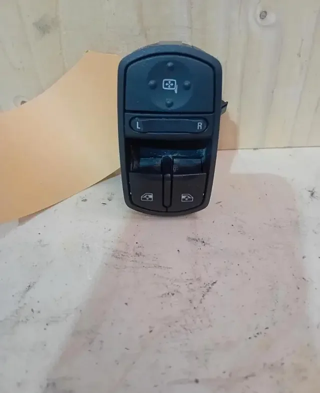 raamschakelaar Opel Corsa D bj.2006 Outlet