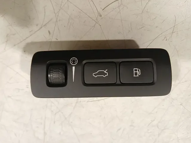 Árengedmény Kofferdeksel schakelaar Volvo XC40