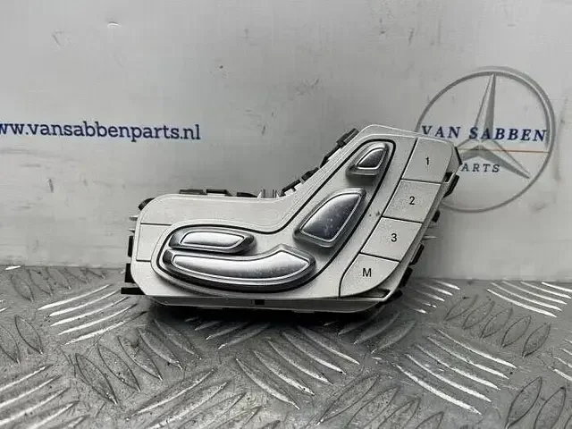 Legkelendőbb Stoelverstellings Schakelaar van een Mercedes GLC-Klasse
