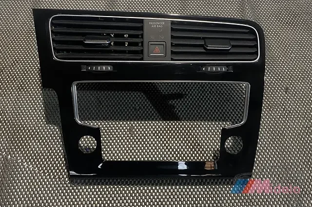 Biztonságos vásárlás VW GOLF VII DASHBOARD LIJST 5G1819743