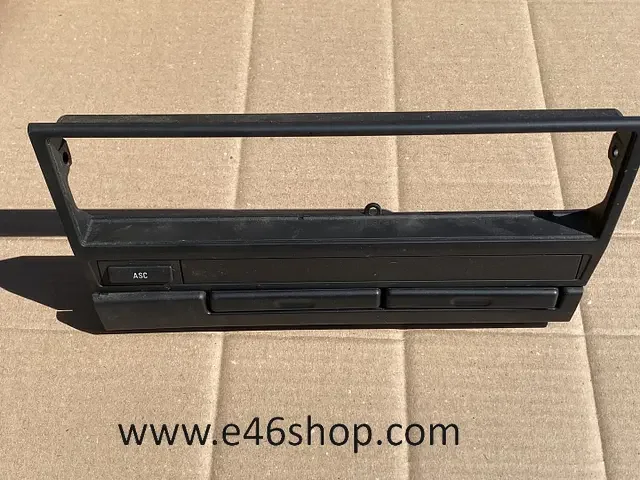 Biztonságos fizetés BEKERHOUDER BMW 5 SERIE E39 OEM 51168190205