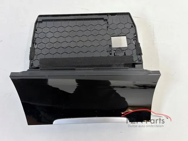VW Golf 7 5G Inleg middenconsole asbak voorzijde hoogglans zwart Utolsó esély