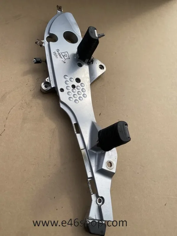 Gyors kiszállítás BMW R1150RT VOETSTEUN SCHETSPLAAT RECHTS