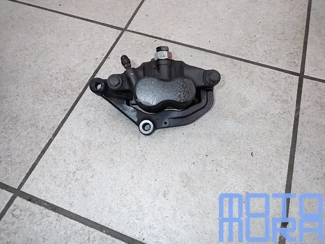 Expressz szállítás Voorremklauw links Yamaha MT03 2006 - 2013 MT 03 MT-03 linker linkse remklauw 2024021