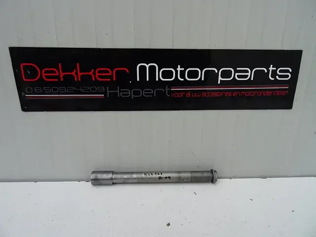 Biztonságos vásárlás Vooras / Voor as Yamaha YZF R1 2009-2010-2012-2013-2014 RN22