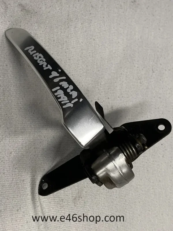 Legkelendőbb HANDGREEP AAN SUBFRAME ACHTER BMW R1100RT 1996