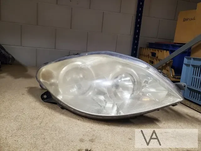 Újdonság LandWind CV9 2011 - 2016 koplamp rechts dof wel schadevrij