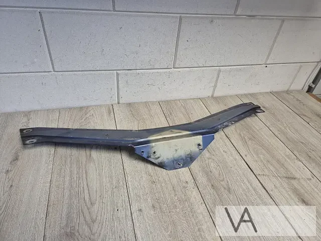 Akció Maserati Quattroporte 2004 - 2012 voorfront balk boven €50