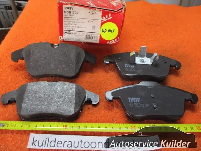 Exkluzív ajánlat Remblokken voorzijde Jaquar S type II XF XK BP1145 TRW gdb1705 C2C27290