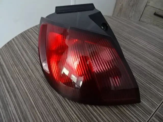 Achterlicht Mitsubishi Colt bj 2010 links 3 deurs. Vedd meg online