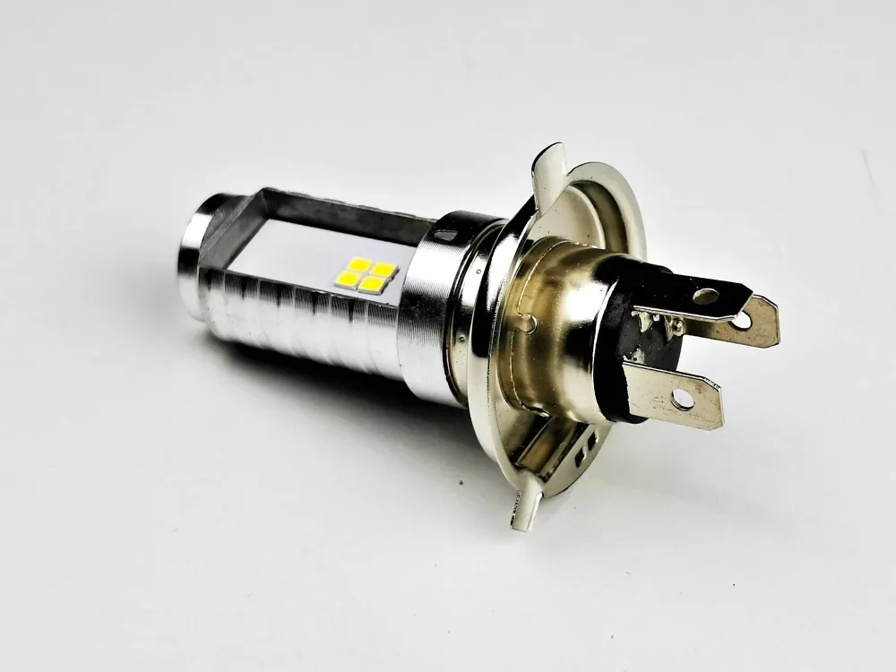 Izzó 12V 35W H4 LED-es Szuper akció