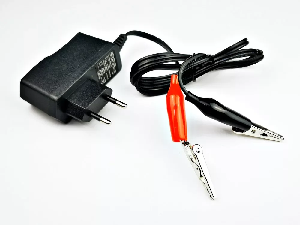 Alacsony ár Akkumulátor töltő 12V 2.5AH-20AH