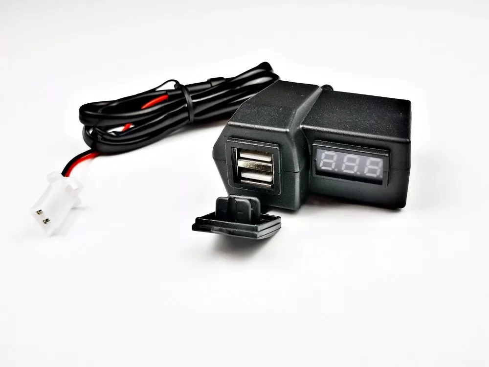 Rendeld meg most USB töltő aljzat robogóhoz 12V digitális kijelzővel