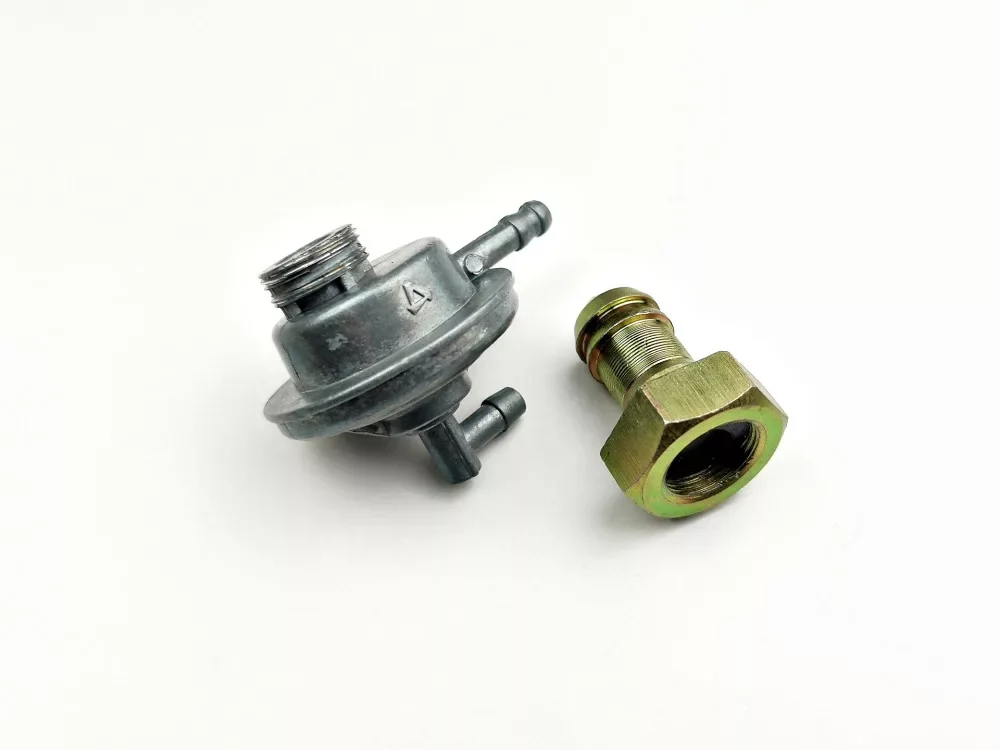 Nézd meg most Benzincsap kínai 2T / Keeway Hurricane 16mm