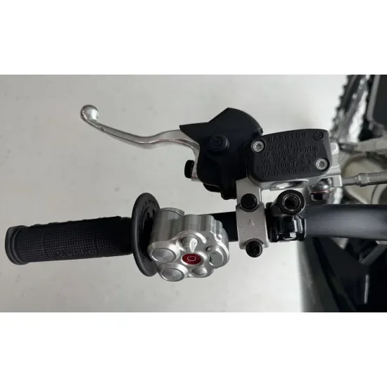 Stark VARG Hátsó kézifék főfékhenger szerelvény (Brembo) SMX1-BR-RWHB-02 Expressz kézbesítés