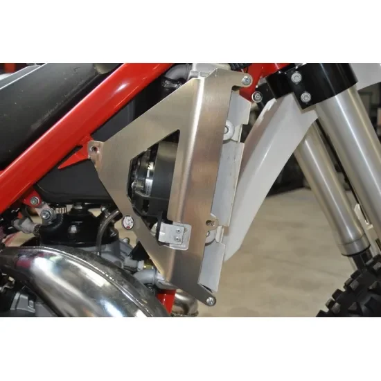 Kedvezményes ár Hűtővédő BETA 300XTRAINER 2016 - 2018